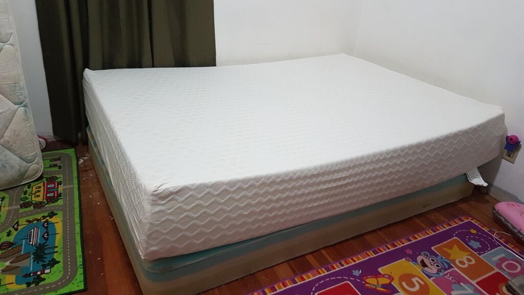 Signature Design by Ashley Chime 12 Memory Foam Mattress, Medium Firm Contouring Support, Thick Memory Foam for Pressure Relief, Mattress in a Box, Queen Size customer photo 1