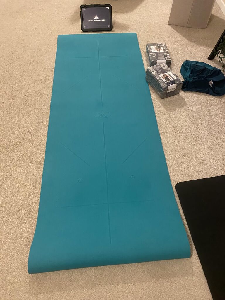 Heathyoga Eco Friendly Non Slip Yoga Mat, Body Alignment System, SGS Certified TPE Material customer photo 1