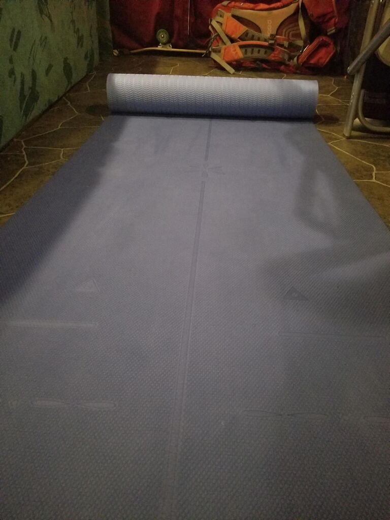 Heathyoga Eco Friendly Non Slip Yoga Mat, Body Alignment System, SGS Certified TPE Material customer photo 2