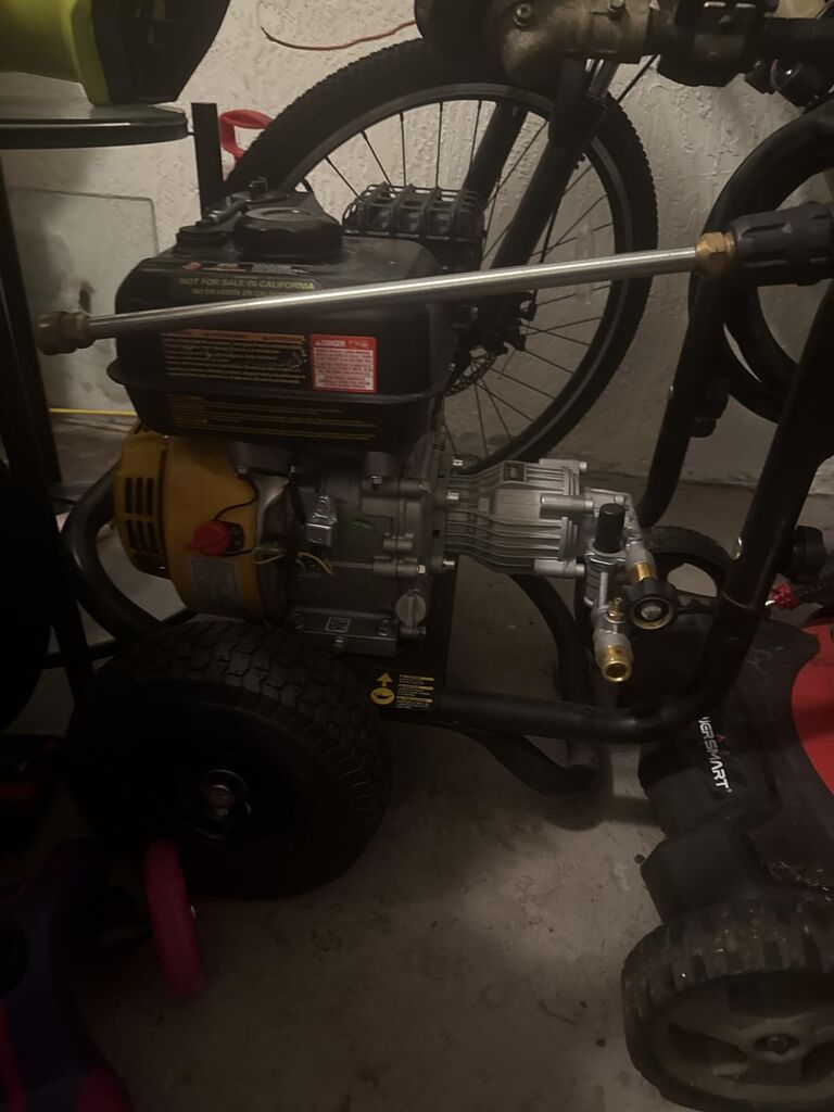 DeWalt 3300 PSI Gas Pressure Washer, 2.4 GPM, Residential Model DXPW3300-S customer photo 1