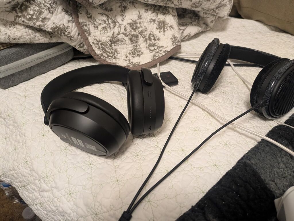 Sennheiser Momentum 4 Wireless Noise Cancelling Headphones customer photo 1