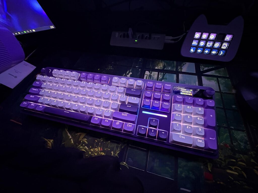 Redragon K668 RGB Gaming Keyboard, 108 Keys Wired Mechanical Keyboard w/Extra 4 Hotkeys, Sound Absorbing Foams, Hot-swappable Socket, Red Switch customer photo 1
