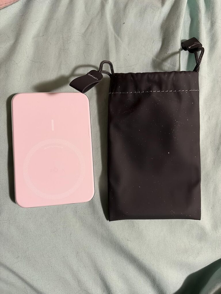 Anker MagGo Power Bank, Ultra-Slim 10,000mAh Magnetic Battery Pack, Qi2 Certified 15W Ultra-Fast MagSafe Compatible Portable Charger, Ergonomic Design, for iPhone17/16/15/14 Series Only customer photo 2