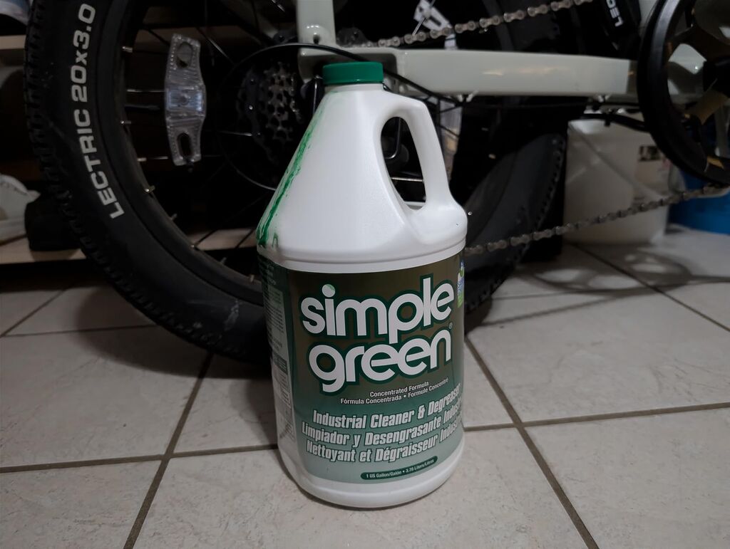 Simple Green Industrial Cleaner and Degreaser, 128 Oz. customer photo 1