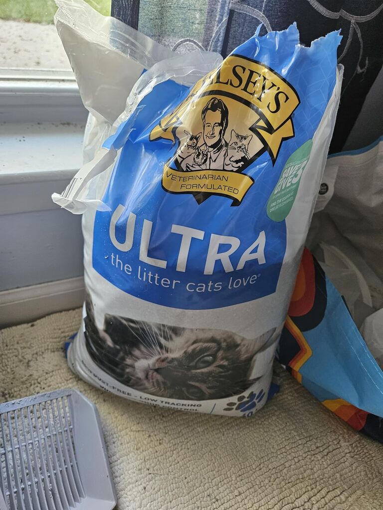 Dr. Elsey's Ultra UnScented Clumping Clay Cat Litter 40 lb. Bag customer photo 1