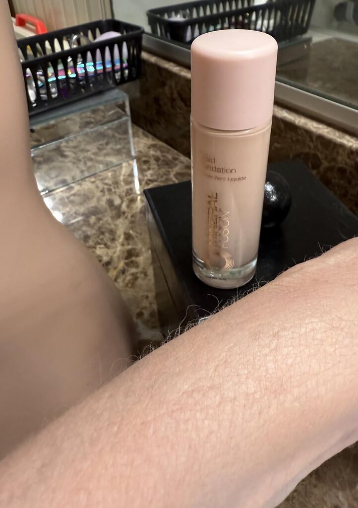 Mineral Fusion Full Coverage Foundation, Liquid Foundation - Neutral 1 - Fair Complexion w/Neutral Undertones, Lightweight Matte Finish customer photo 1