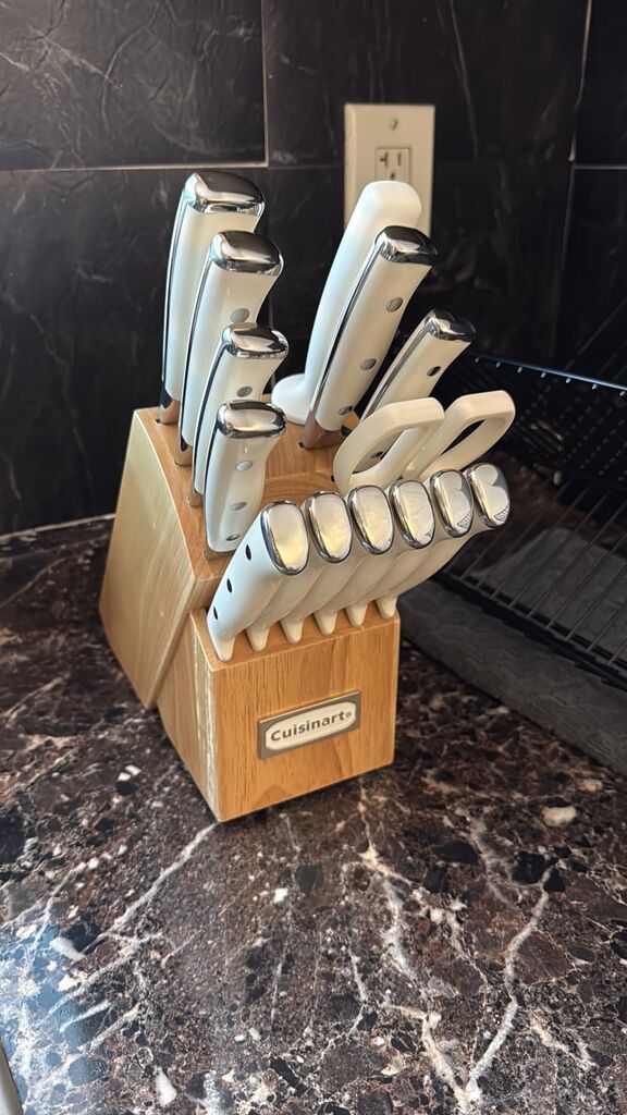 Cuisinart 15-Piece Knife Set with Block, High Carbon Stainless Steel, Forged Triple Rivet, White, C77WTR-15P customer photo 2