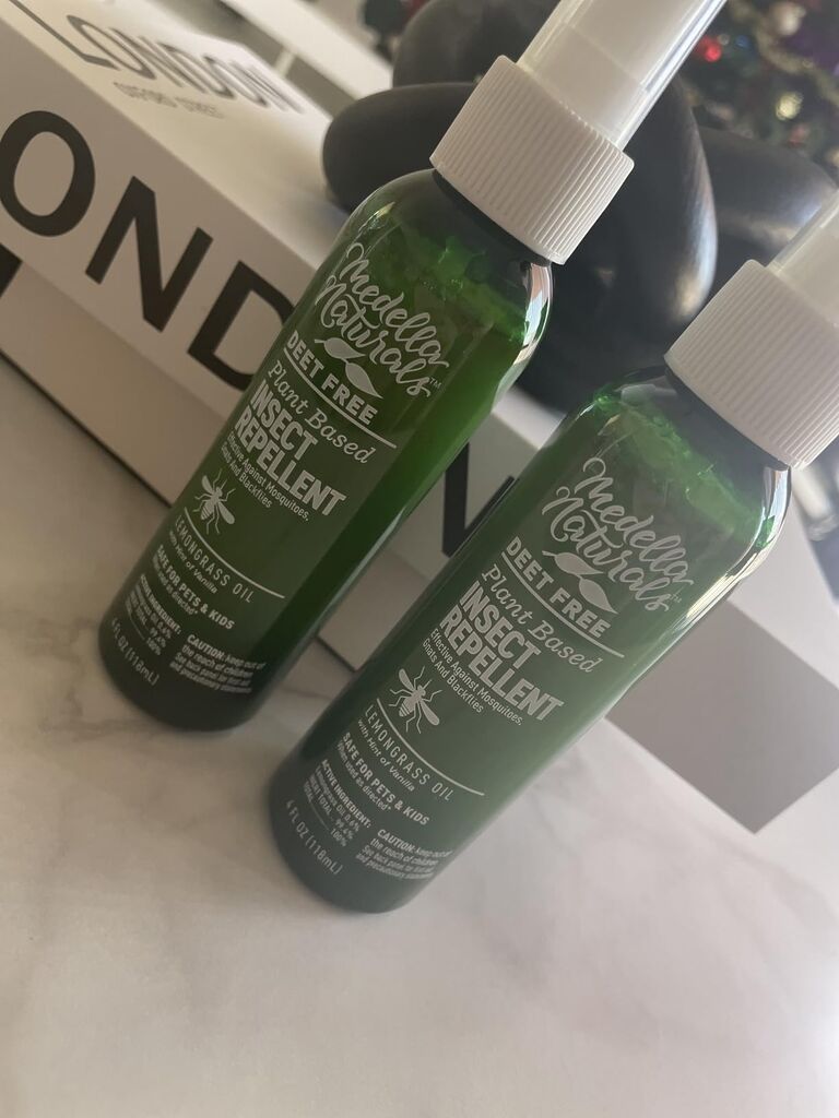 Deet-Free Insect & Mosquito Repellent Pack of 2 (4 oz) - Nice Smelling Insect Repellent with Lemongrass Oil Safe for Pets and Kids - Bug Spray Against Mosquitoes, Gnats, Black Flies, and No-See-ums customer photo 1