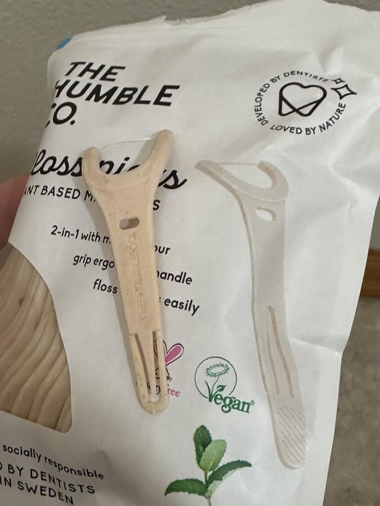 The Humble Co Dental Floss Picks for Teeth, 200 Count (Mint) - Double Thread Tooth Picks Flossers for Adults Gum Health - Toothpick Floss for Interdental Oral Care & Hygiene customer photo 2