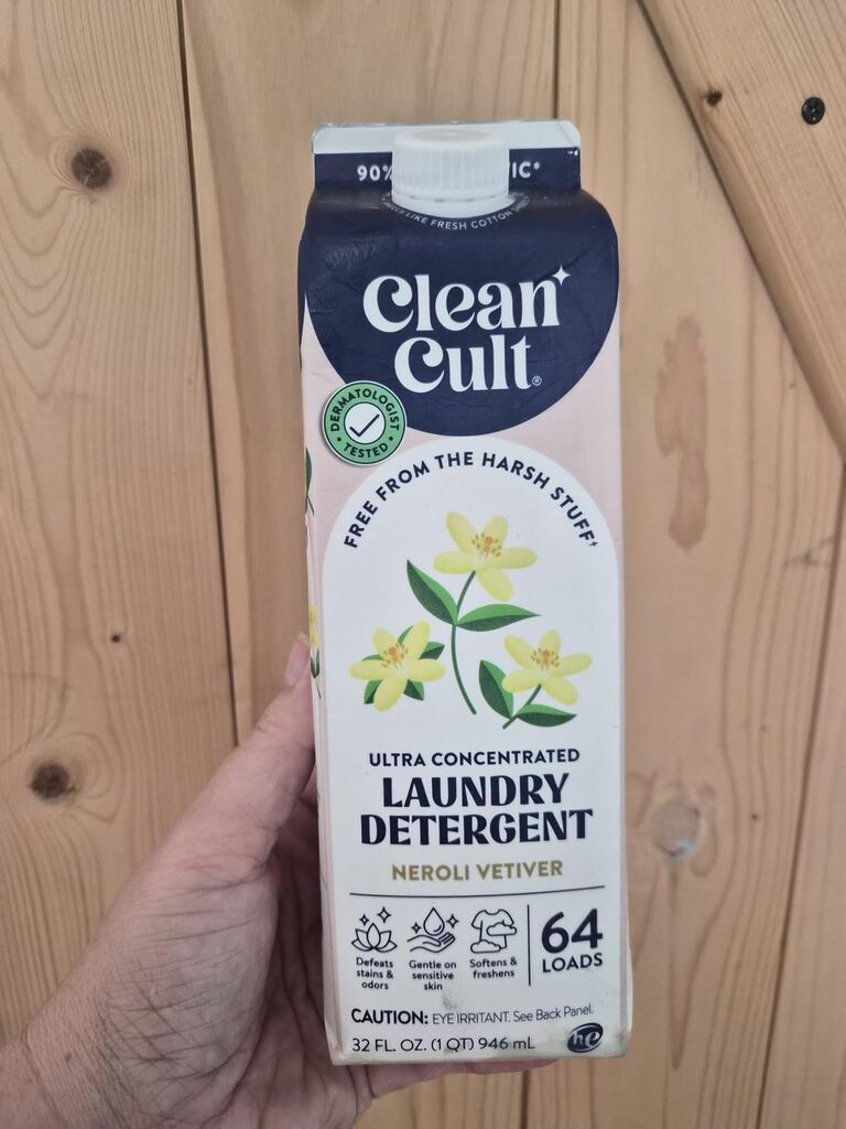 Cleancult Ultra Concentrated Liquid Laundry Detergent, 64 loads (32 oz), Juniper Sandalwood, No Harsh Chemicals customer photo 1
