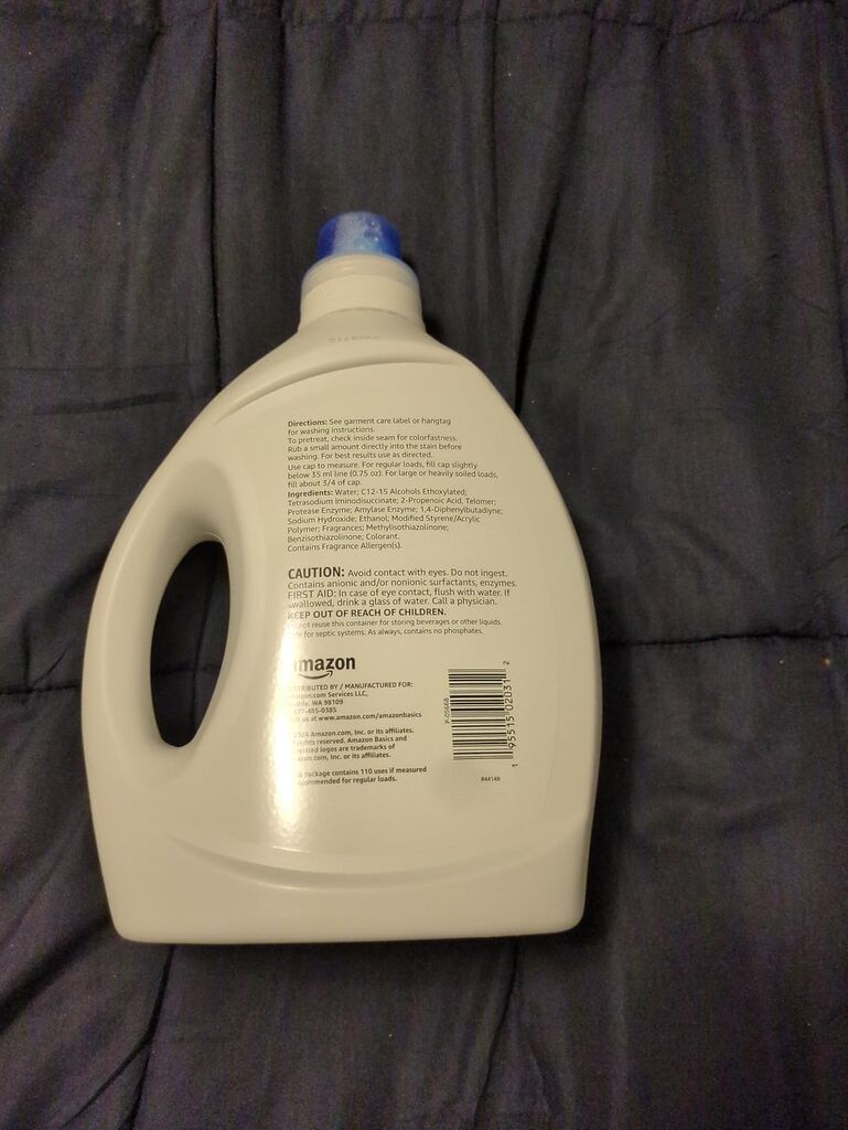 Amazon Basics Concentrated Liquid Laundry Detergent, Lavender Scent, HE Compatible, 110 Loads, 82.5 Fl Oz customer photo 2