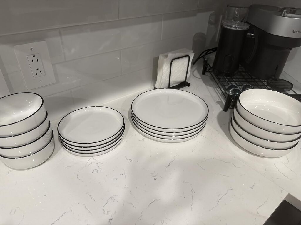 Gibson Home Oslo Dinnerware Set for 4, 16-Piece White Porcelain customer photo 2
