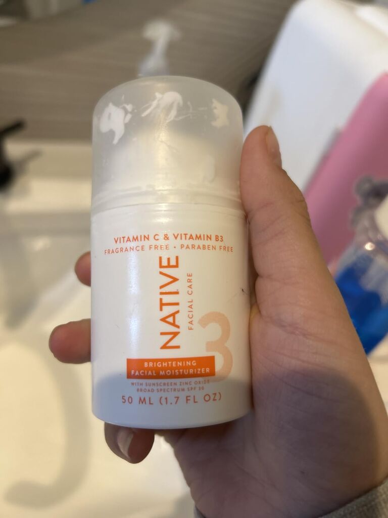 Native Sensitive Daily Facial Moisturizer with Vitamin B3 & Aloe (1.7 fl oz) customer photo 1