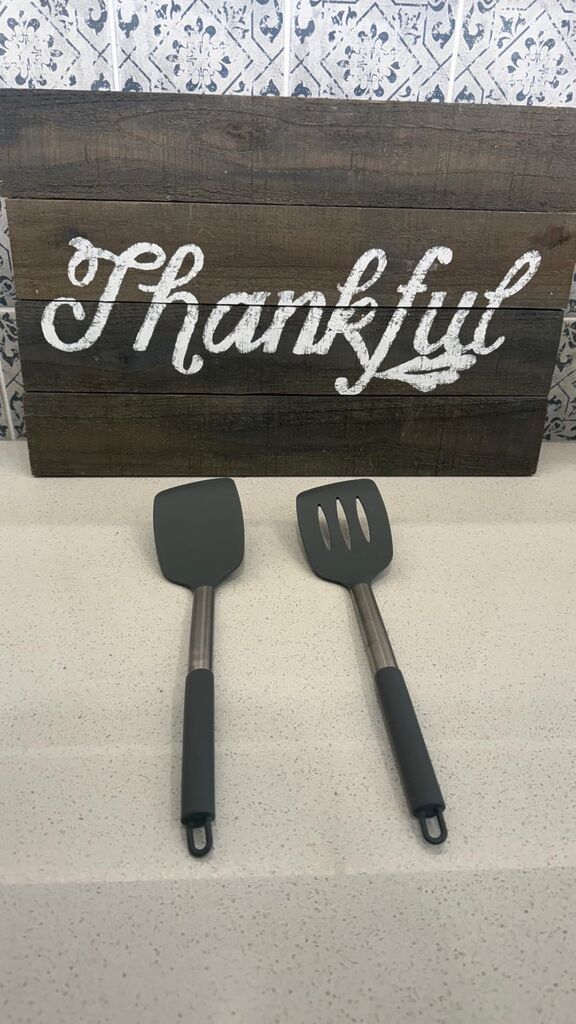 Pack of 2 Silicone Solid Turner, Non Stick Slotted Kitchen Spatulas, High Heat Resistant BPA Free Cooking Utensils, Ideal Cookware for Fish, Eggs, Pancakes (Stainless Steel Khaki) customer photo 1