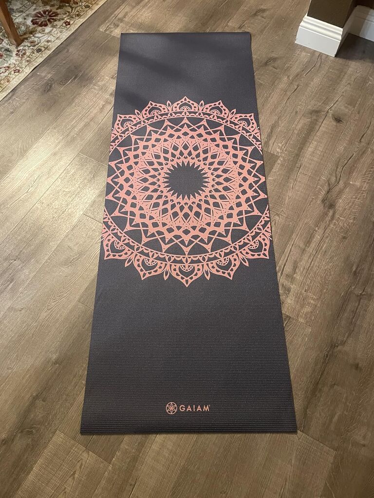 Gaiam Print Yoga Mat, Non Slip Exercise & Fitness Mat for All Types of Yoga, Pilates & Floor Exercises customer photo 1