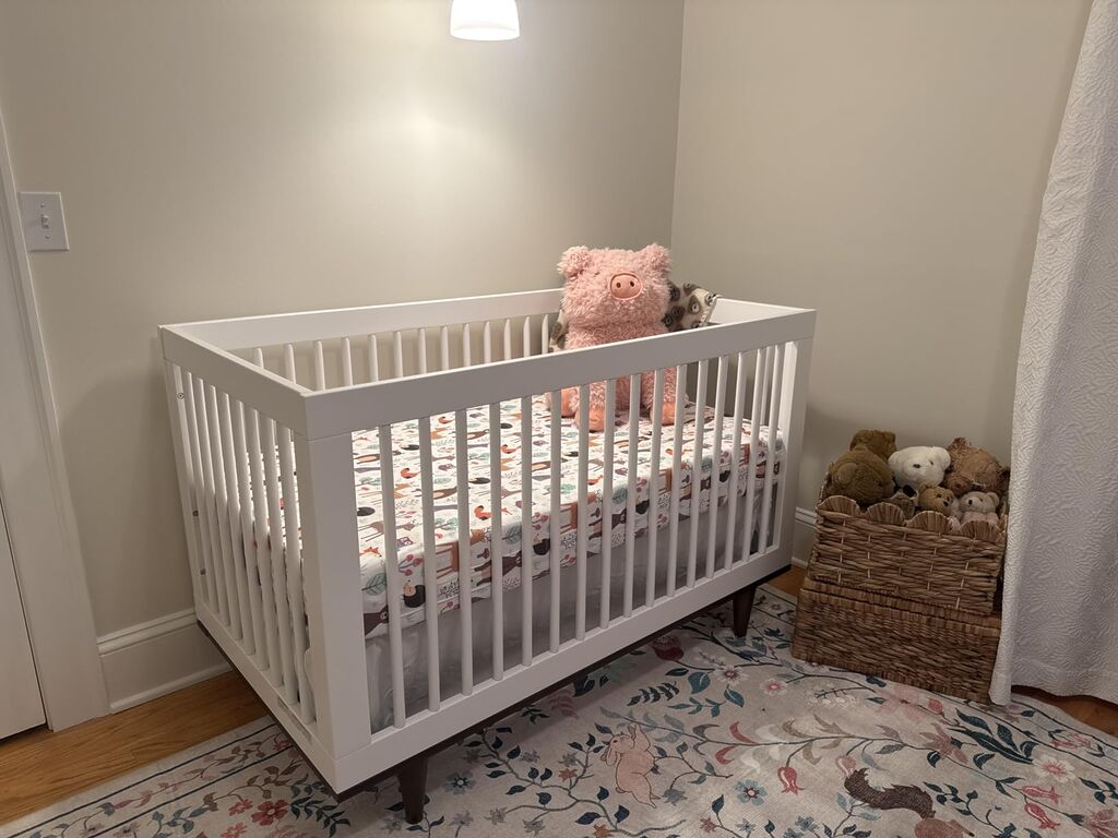 Davinci Marley 3-in-1 Convertible Crib in Walnut customer photo 1