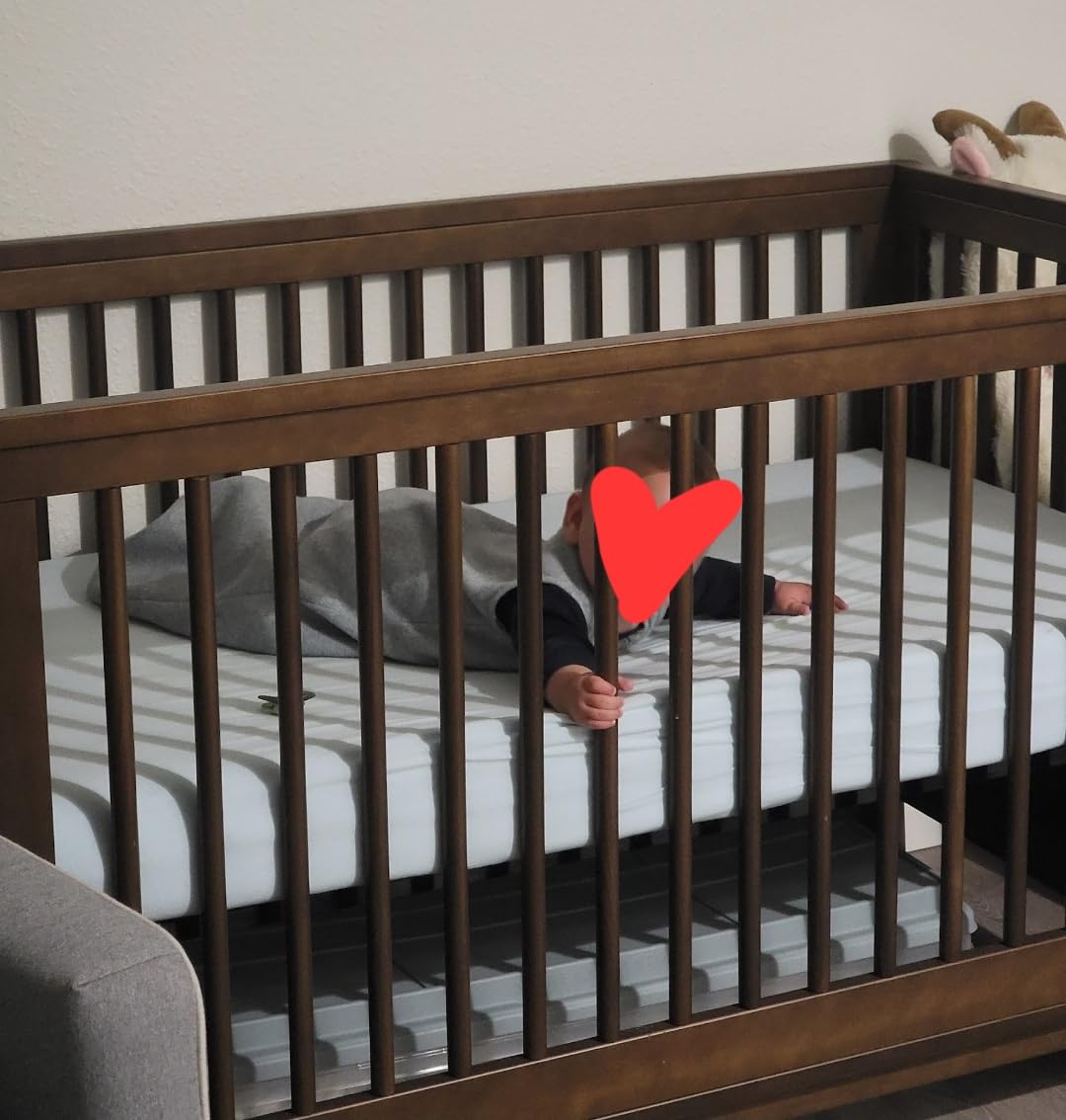 Davinci Marley 3-in-1 Convertible Crib in Walnut customer photo 2