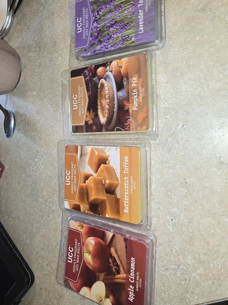 UCC Premium Wax Melts, Fall Variety Fragrance (4 Pack) customer photo 2
