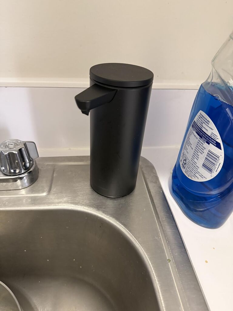 simplehuman 9 oz. Touch-Free Automatic Rechargeable Sensor Pump, Brushed Stainless Steel, New customer photo 1