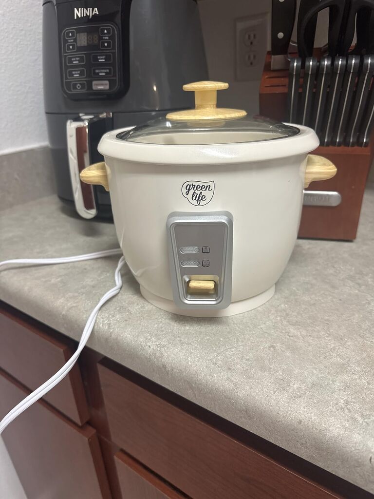 GreenLife Rice Cooker with Removable PFAS-Free Ceramic Nonstick Pot, 3-Cups Uncooked/6-Cups Cooked, Grains & Oatmeal Multicooker, Compact One-Switch Design, Auto Keep Warm, Easy Clean, Gray customer photo 2