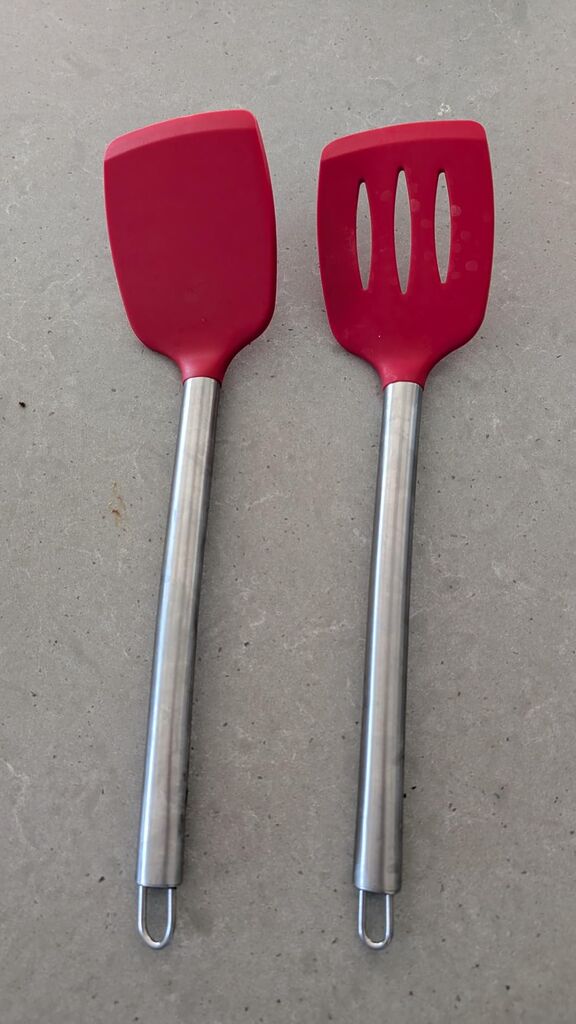 13.4 in Stainless Steel Spatula Set of 2, Heavy Duty Solid & Slotted Metal Spatula with Silicone Handle for Cast Iron Skillet customer photo 1