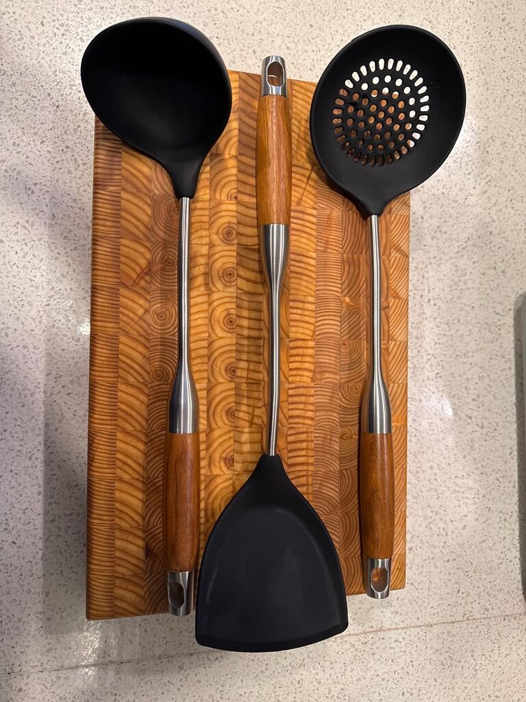 FJNATINH Silicone Spatula and Ladle Tool Set - Wok Tools, Stainless Steel Non Stick Heat-Resistant Kitchen Utensils BPA Free with Wooden Handle, 2 Pieces customer photo 1