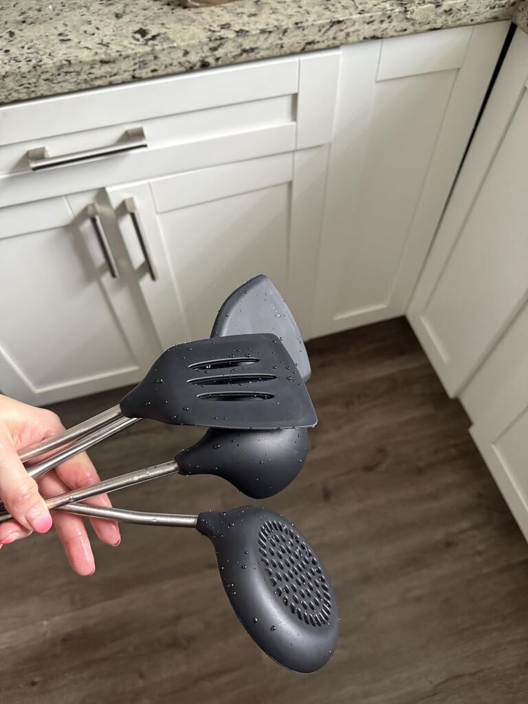 FJNATINH Silicone Spatula and Ladle Tool Set - Wok Tools, Stainless Steel Non Stick Heat-Resistant Kitchen Utensils BPA Free with Wooden Handle, 2 Pieces customer photo 2