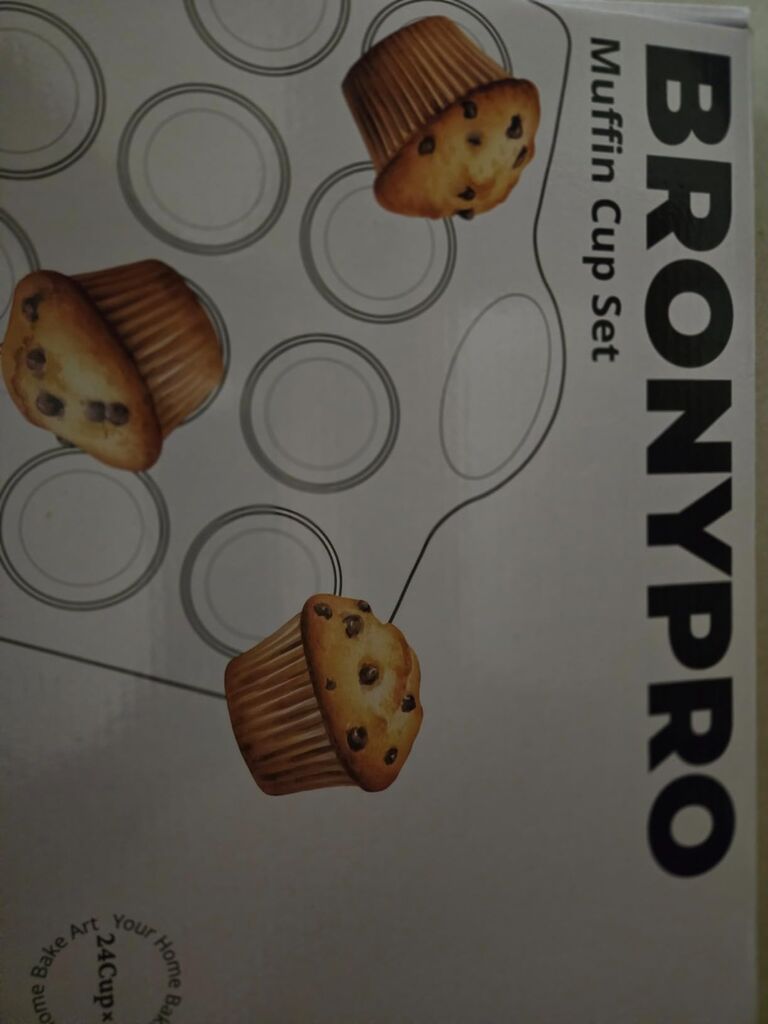 BRONYPRO 12-Cup Non Toxic Nonstick Ceramic Muffin Pan - Cream White customer photo 2