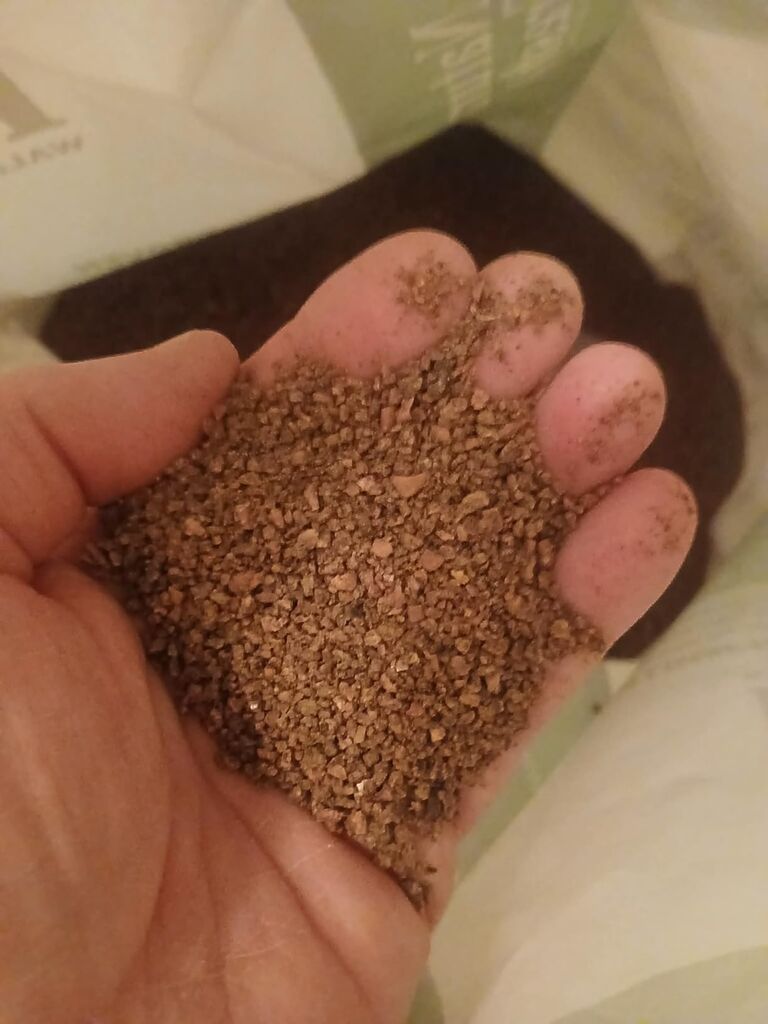 Naturally Fresh Cat Litter Made from Walnut Shells, Unscented, Multi-Cat, Upcycled, Low Dust, Sustainable, 30 Lbs customer photo 2