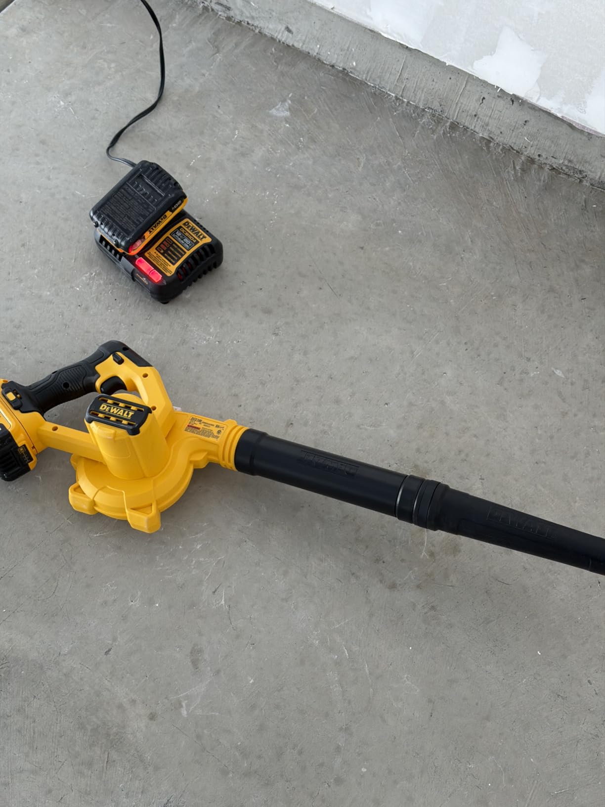 DEWALT DCE100B 20V Compact Blower customer photo 2