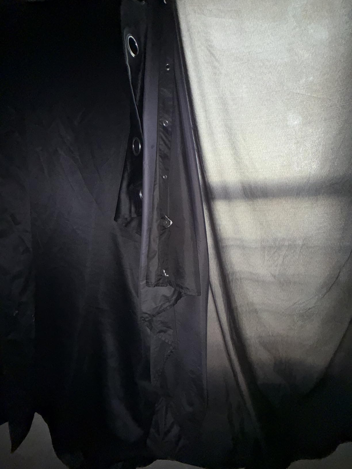 NICETOWN Pitch Black Thermal Insulated Grommet Blackout Curtains customer photo 2
