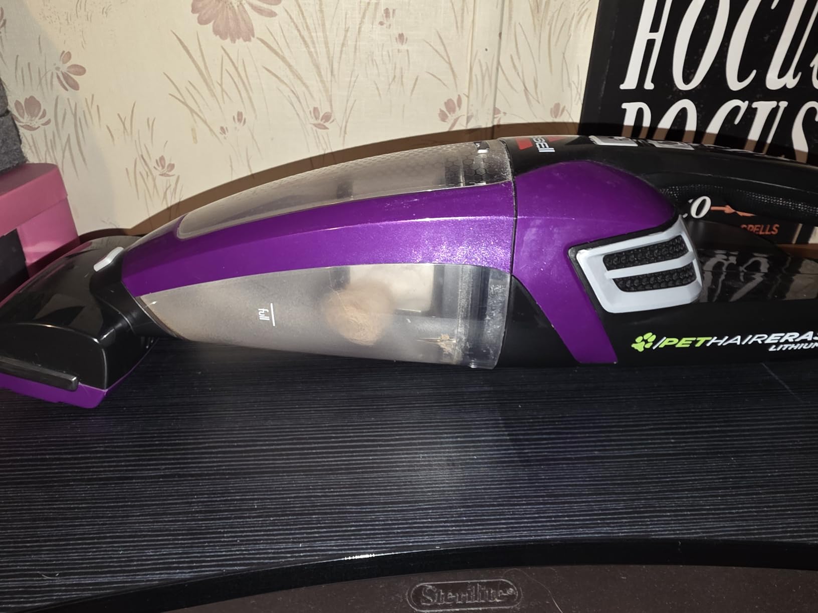 Bissell Pet Hair Eraser Cordless Hand Vacuum, Lithium Ion (2390A) customer photo 1