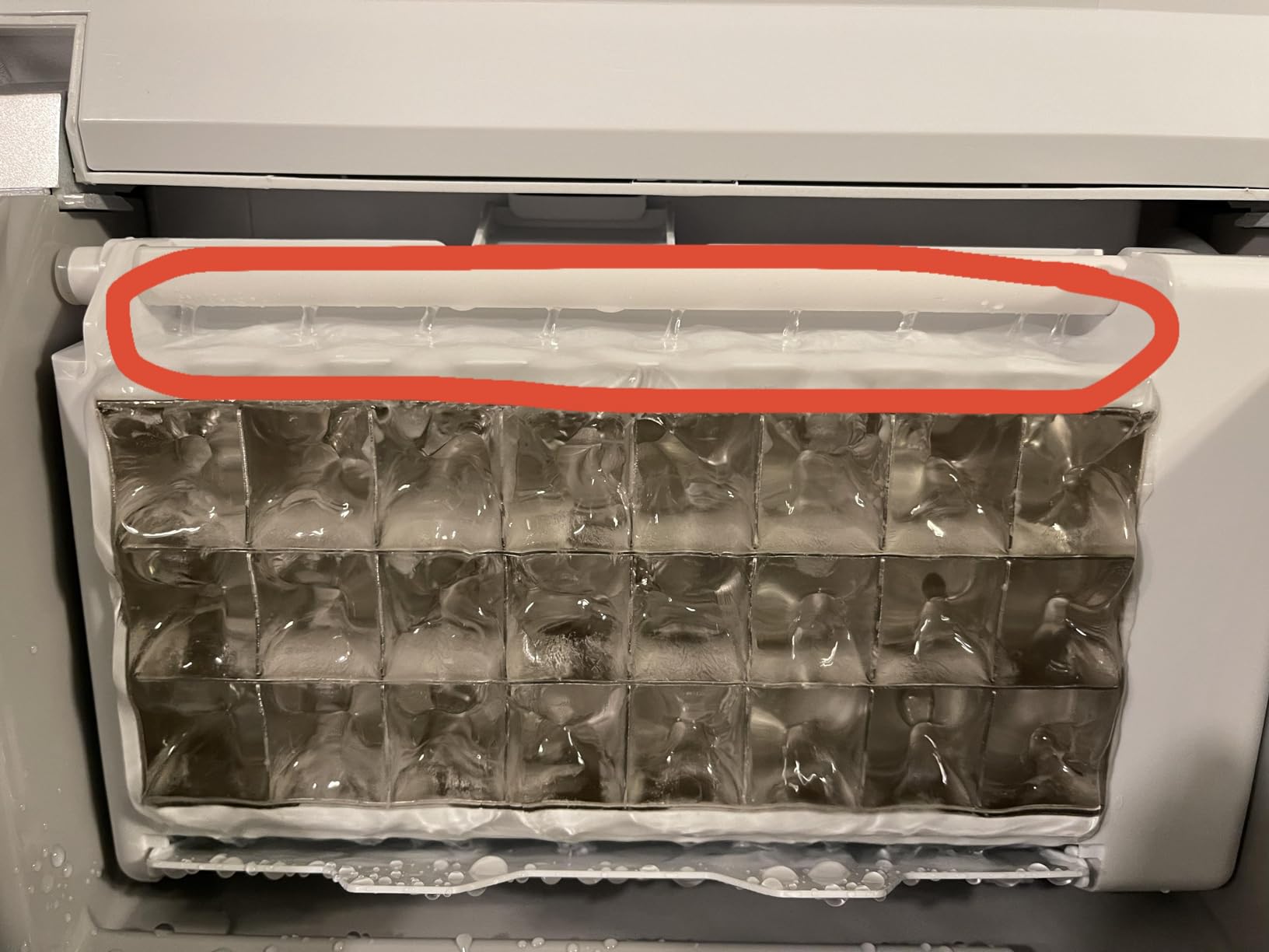 Frigidaire Ice Maker EFIC452, Countertop Stainless Steel Ice Maker with Transparent Window, Clear Ice Cube Maker with 40 lbs. Capacity, Ice Maker Machine customer photo 1