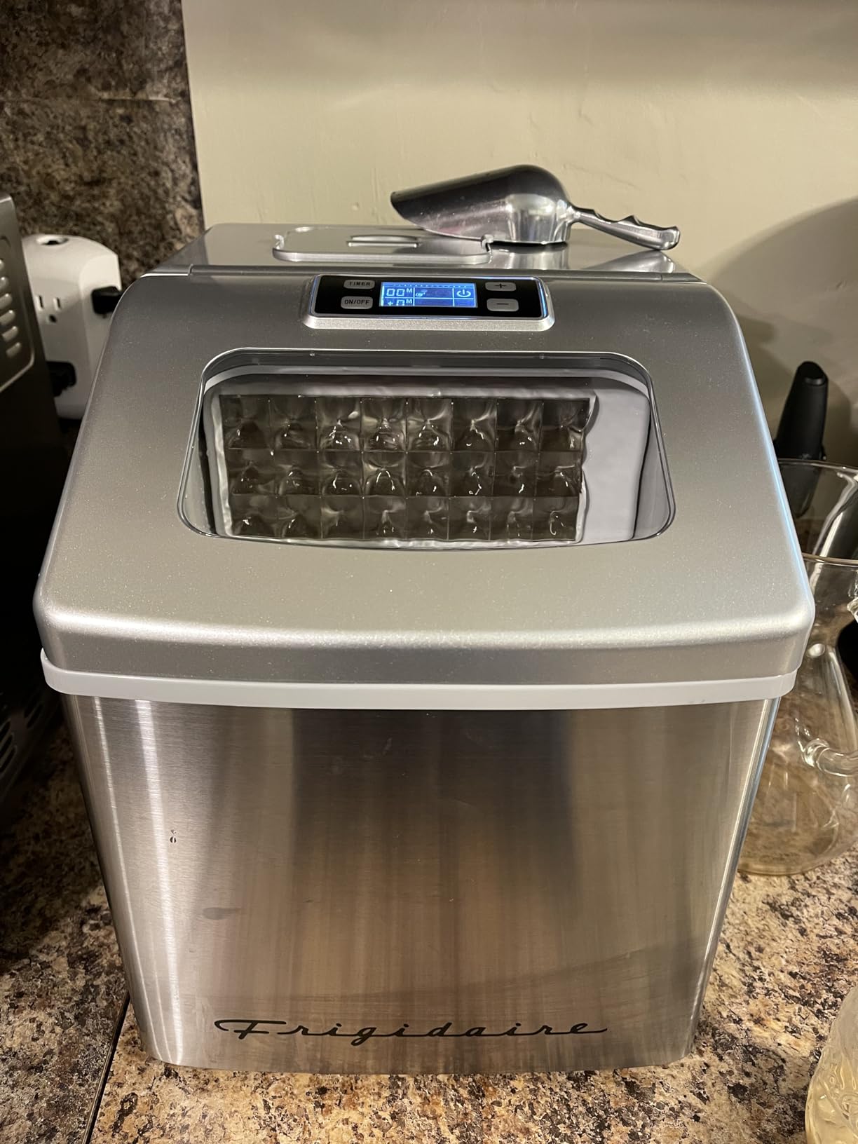 Frigidaire Ice Maker EFIC452, Countertop Stainless Steel Ice Maker with Transparent Window, Clear Ice Cube Maker with 40 lbs. Capacity, Ice Maker Machine customer photo 2