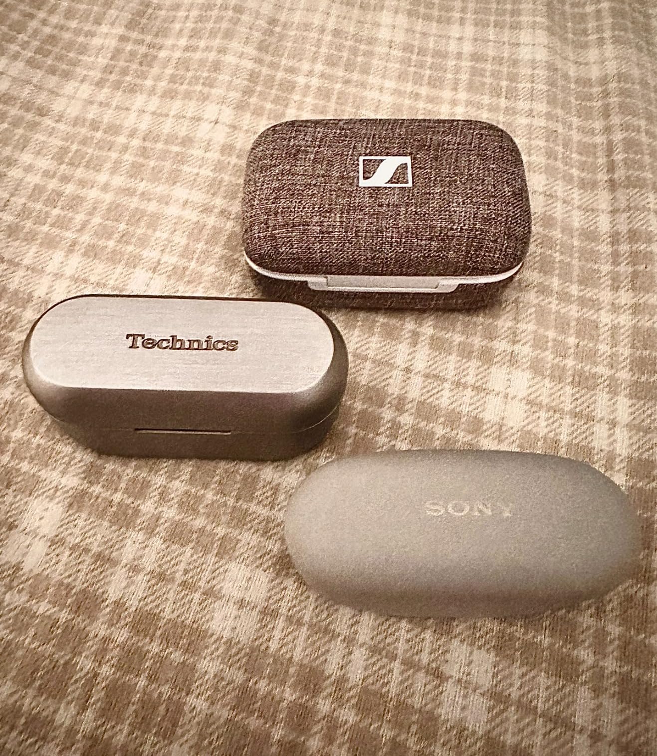 Sennheiser Momentum True Wireless 3 Earbuds, Bluetooth In-Ear Headphones with ANC, Multipoint Connectivity, IPX4, Qi Charging, 28-Hour Battery Life, Black customer photo 1