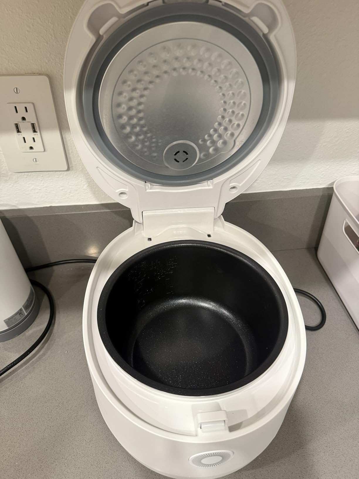 CUCKOO Micom Rice Cooker 3-Cup Uncooked / 6-Cup Cooked with Nonstick Inner Pot, Small Rice Maker with 8 Menu Options, Fuzzy Logic Technology, Auto Clean, Quick Rice Mode, White (CR-0375FW) customer photo 2