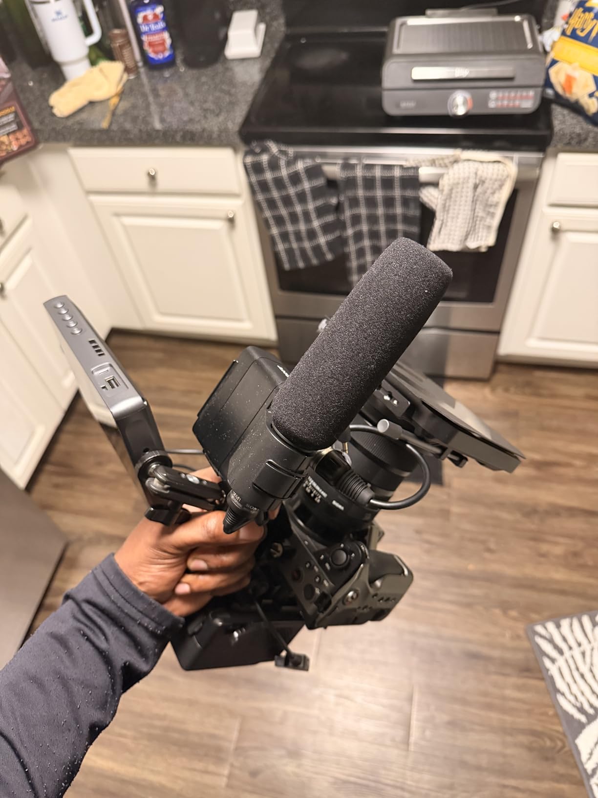 Sony Cinema Line FX30 Super 35 Camera, Gray customer photo 1