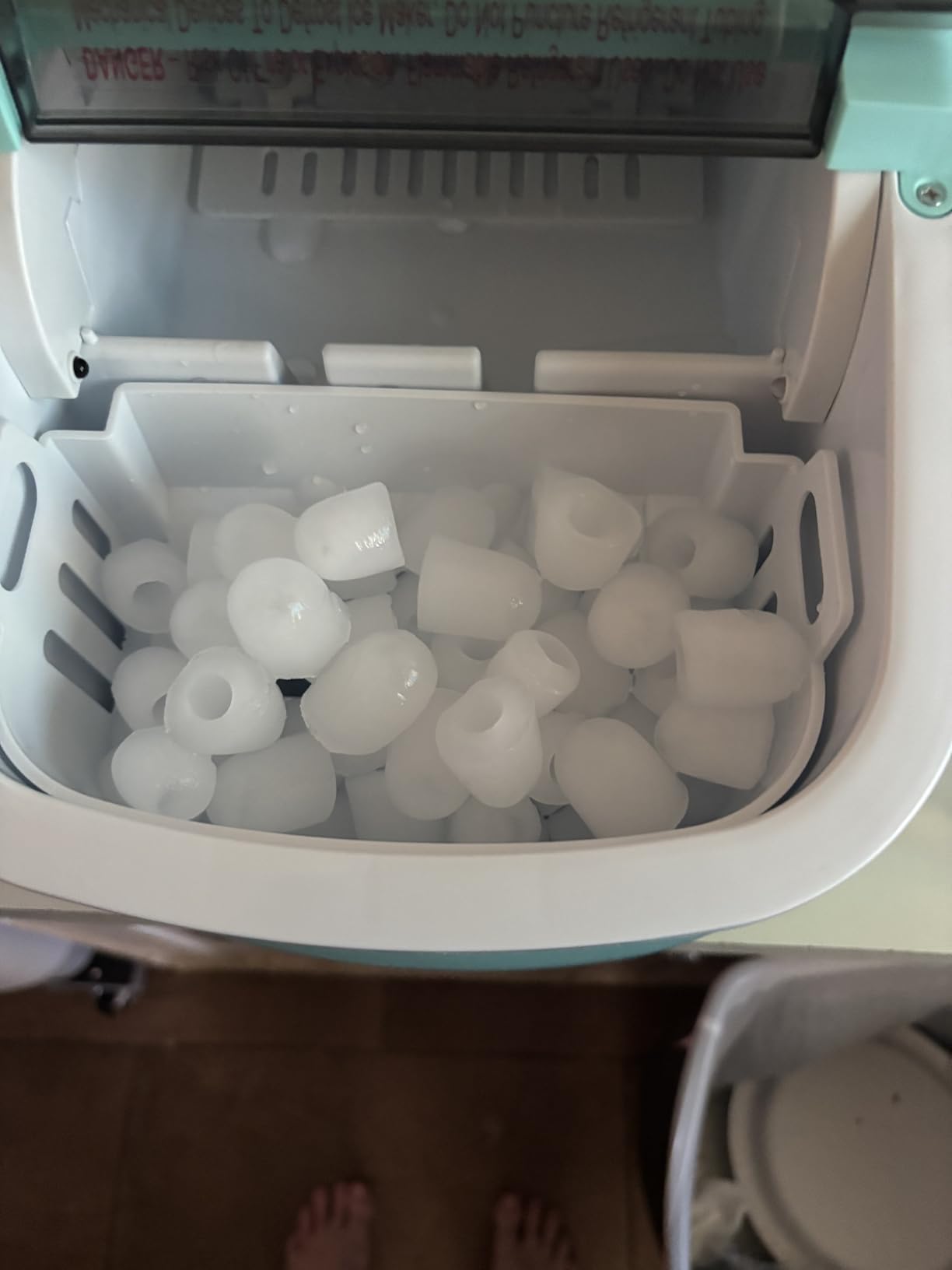 Portable Countertop Ice Maker Machine with Handle, 8 Bullet-Shaped Ice Cubes Ready in 6 Mins, 26Lbs/24H, Self-Cleaning Function with Ice Scoop and Basket for Home/Kitchen/Party (Grey) customer photo 2