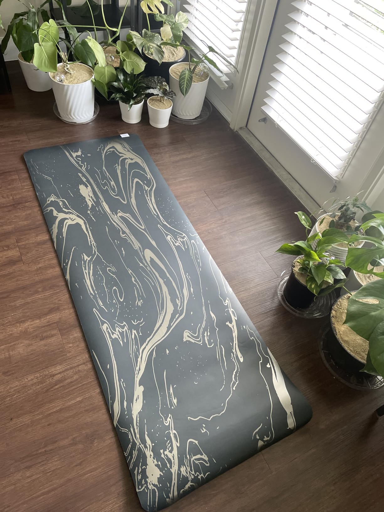 Gaiam Dry-Grip Yoga Mat - 5mm Thick Non-Slip Exercise & Fitness Mat for Standard or Hot Yoga, Pilates and Floor Workouts - Cushioned Support, Non-Slip Coat customer photo 2