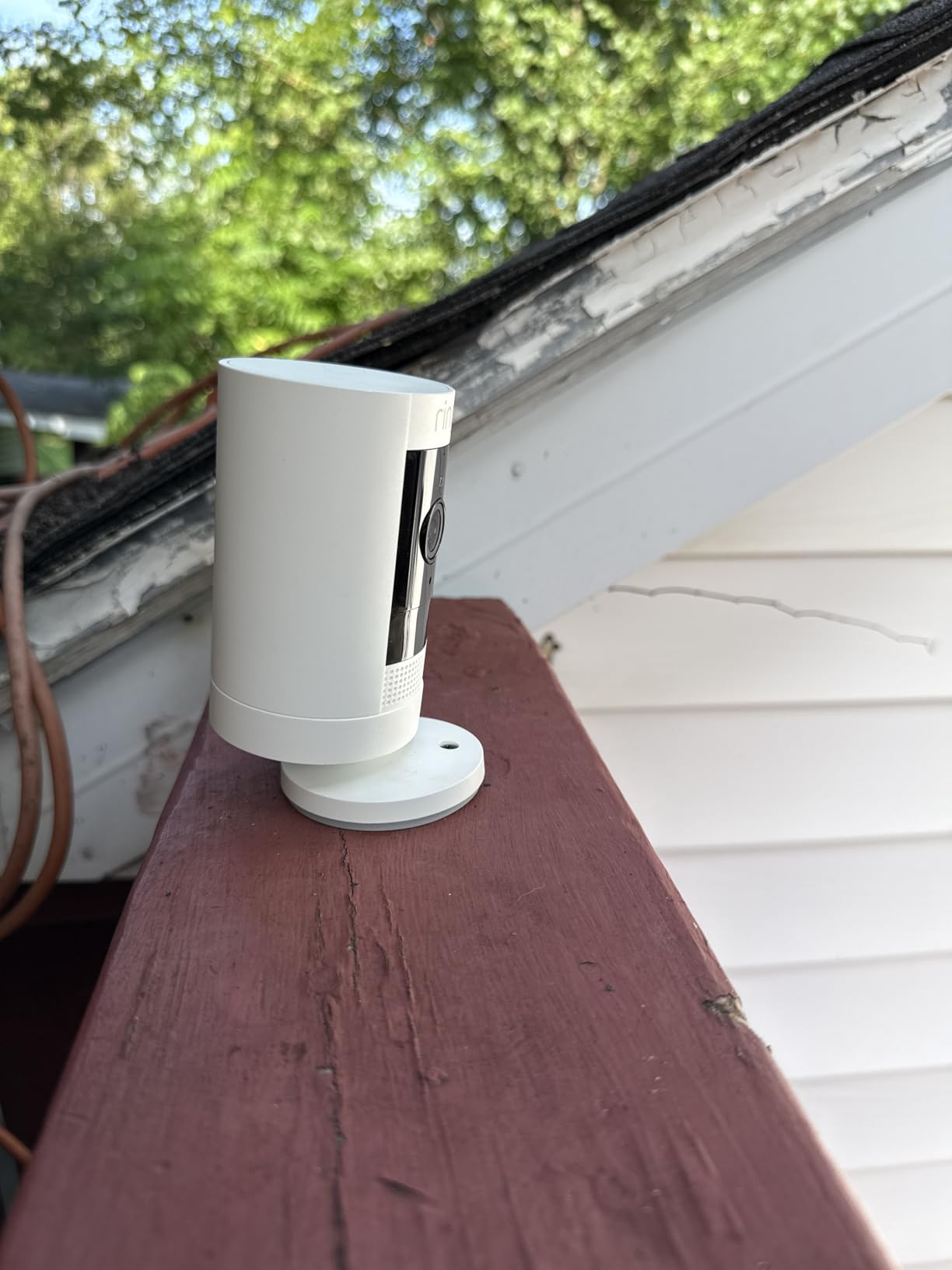 Ring Outdoor Cam (Stick Up Cam), Weather-resistant home or business security camera, outdoor ready, Live View, Color Night Vision, Two-Way Talk, motion alerts, Works with Alexa, White customer photo 2
