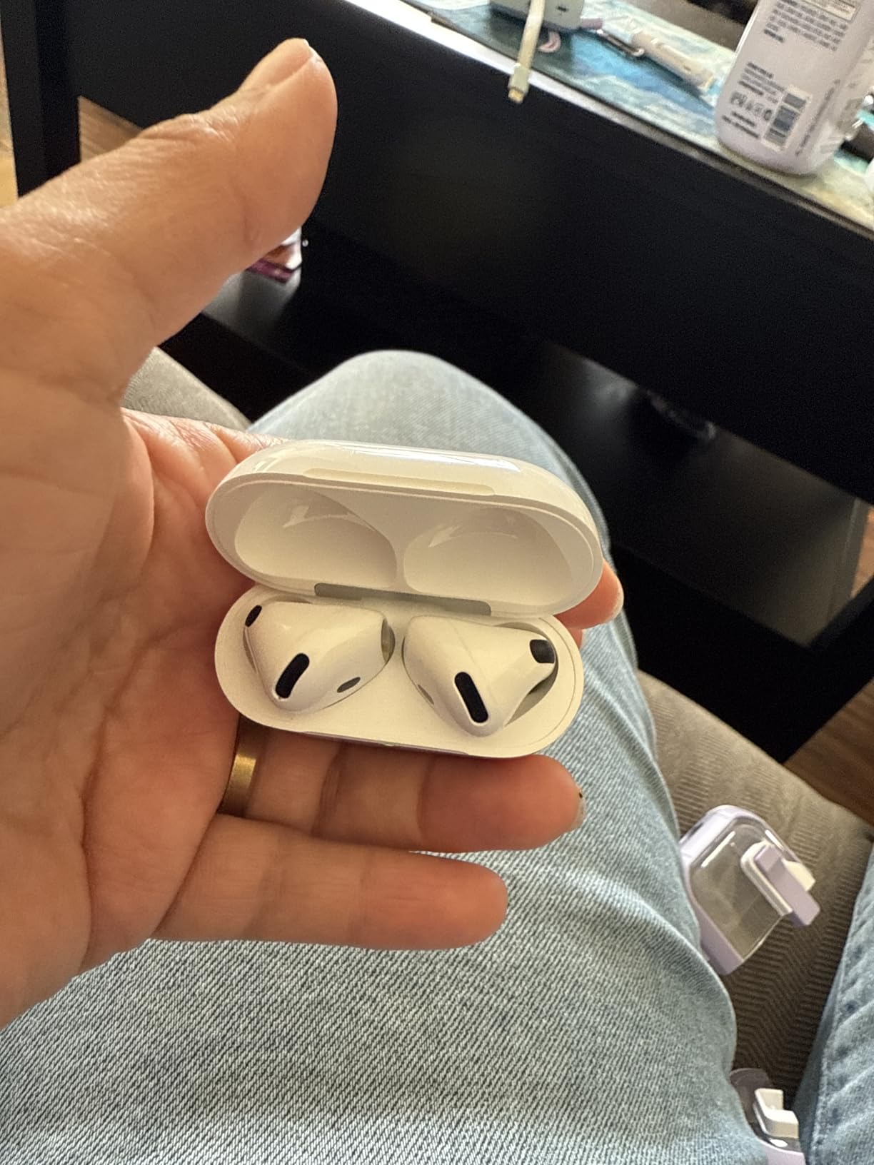 Apple AirPods 4 Wireless Earbuds, Bluetooth Headphones, with Active Noise Cancellation, Adaptive Audio, Transparency Mode, Personalized Spatial Audio, USB-C Charging Case with AppleCare+ (2 Years) customer photo 2