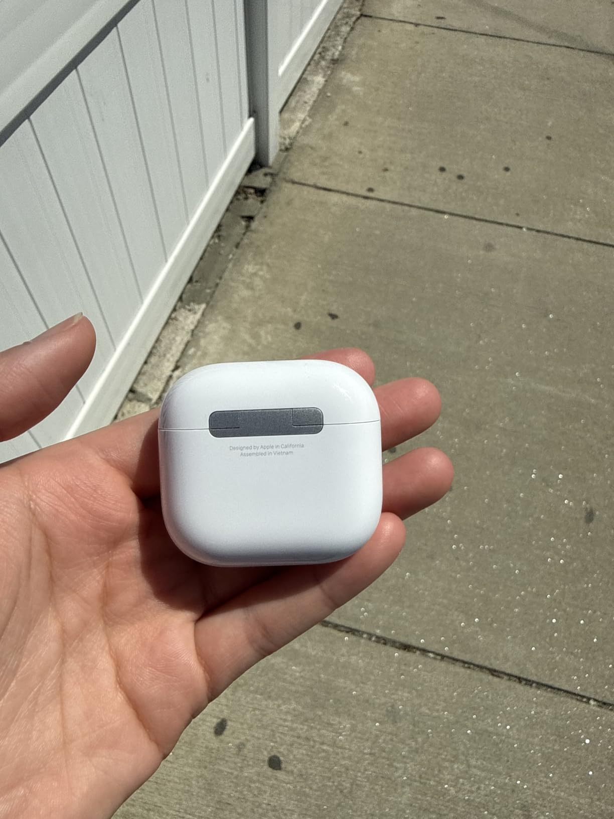 Apple AirPods 4 Wireless Earbuds, Bluetooth Headphones, with Active Noise Cancellation (Renewed) customer photo 1