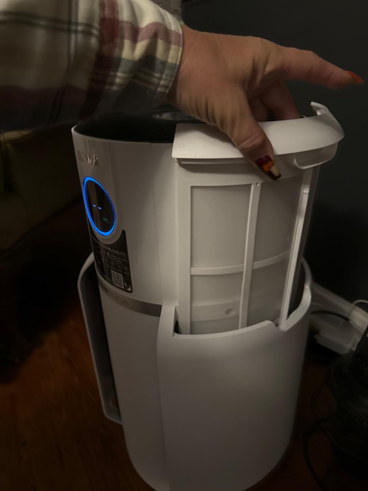 Shark Air Purifier for Home, NeverChange Compact Pro, for Bedroom, Nursery, Home Office, HEPA-Exceeding Filter, Captures Pollutants, Pet Dander, Dust, Odor, Smoke, HP071BRN customer photo 2