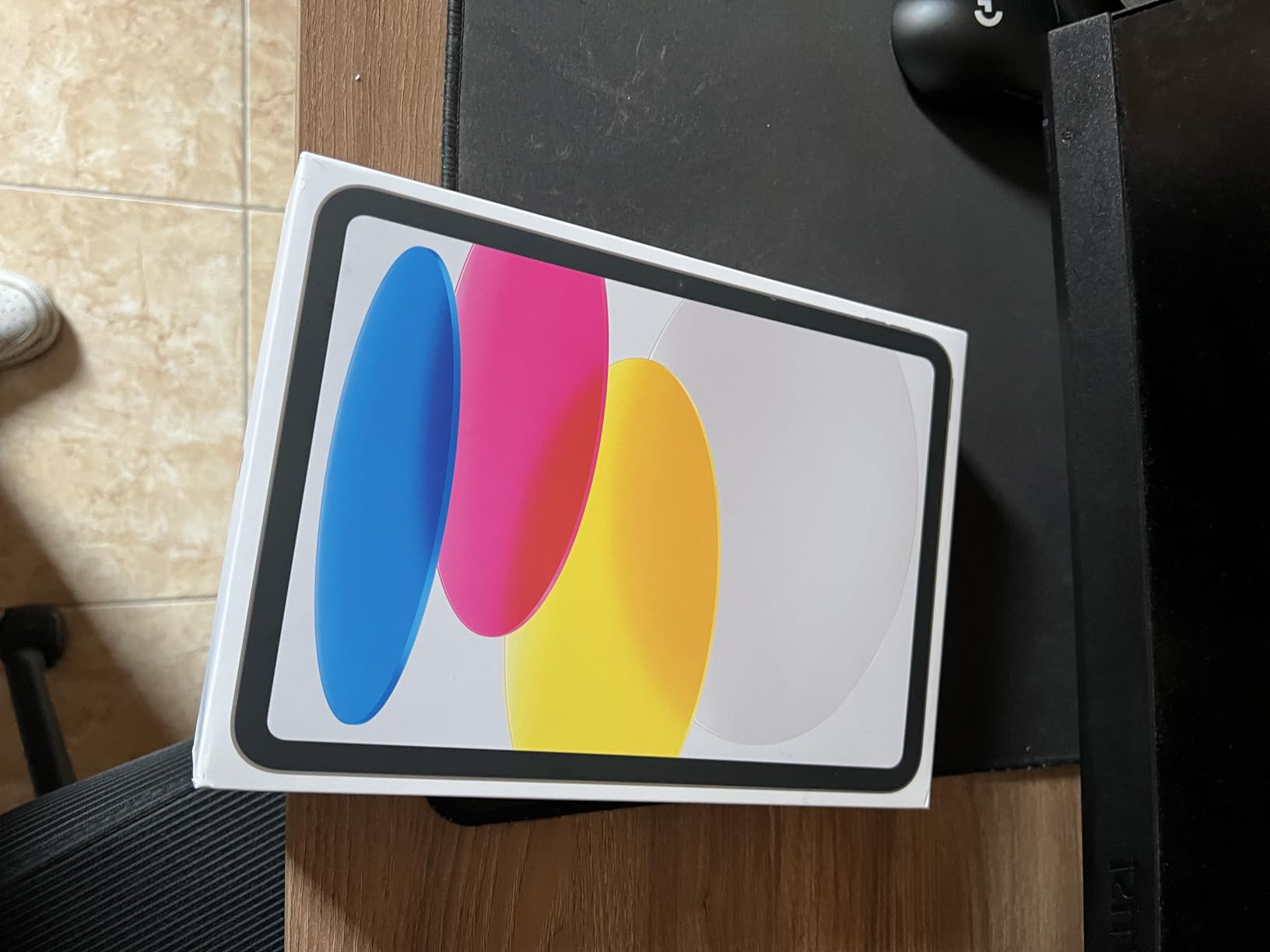 iPad 11-inch: A16 chip, 11-inch Model, Liquid Retina Display, 256GB, Wi-Fi 6, 12MP Front/12MP Back Camera, Touch ID, All-Day Battery Life - Blue customer photo 1