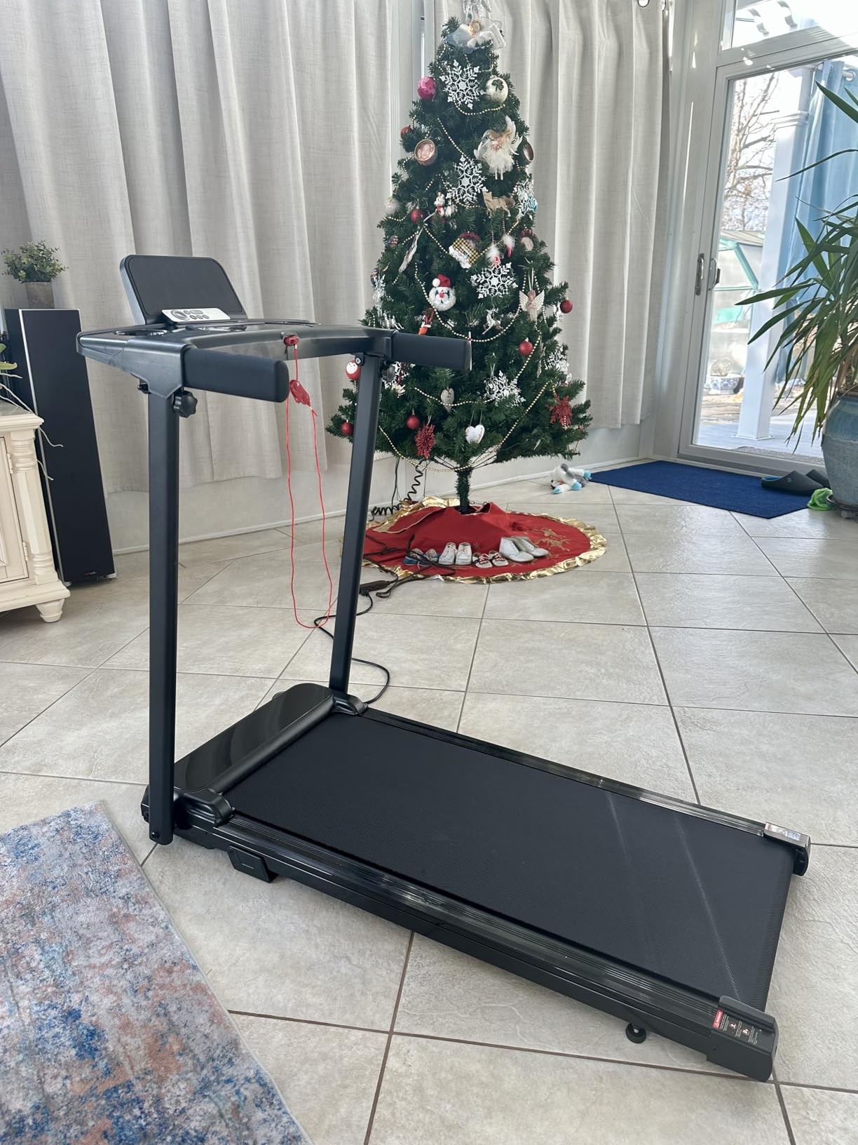 Aiteid Treadmill with Incline, 3.0HP Small Treadmills for Home, Portable Electric Treadmill with Handles, Lightweight Walking Pad, Compact Running Treadmills, Walking Pad with Handle, 300LBS Capacity customer photo 1