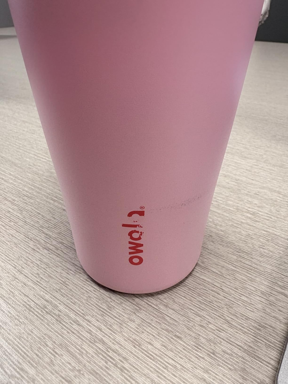 Owala FreeSip Tumbler Insulated Stainless Steel Water Bottle with Built-in Straw and Side Handle, For Travel, Work, School, and Sports, 40oz, BPA Free, Leak Proof, Angel Food Cake customer photo 1