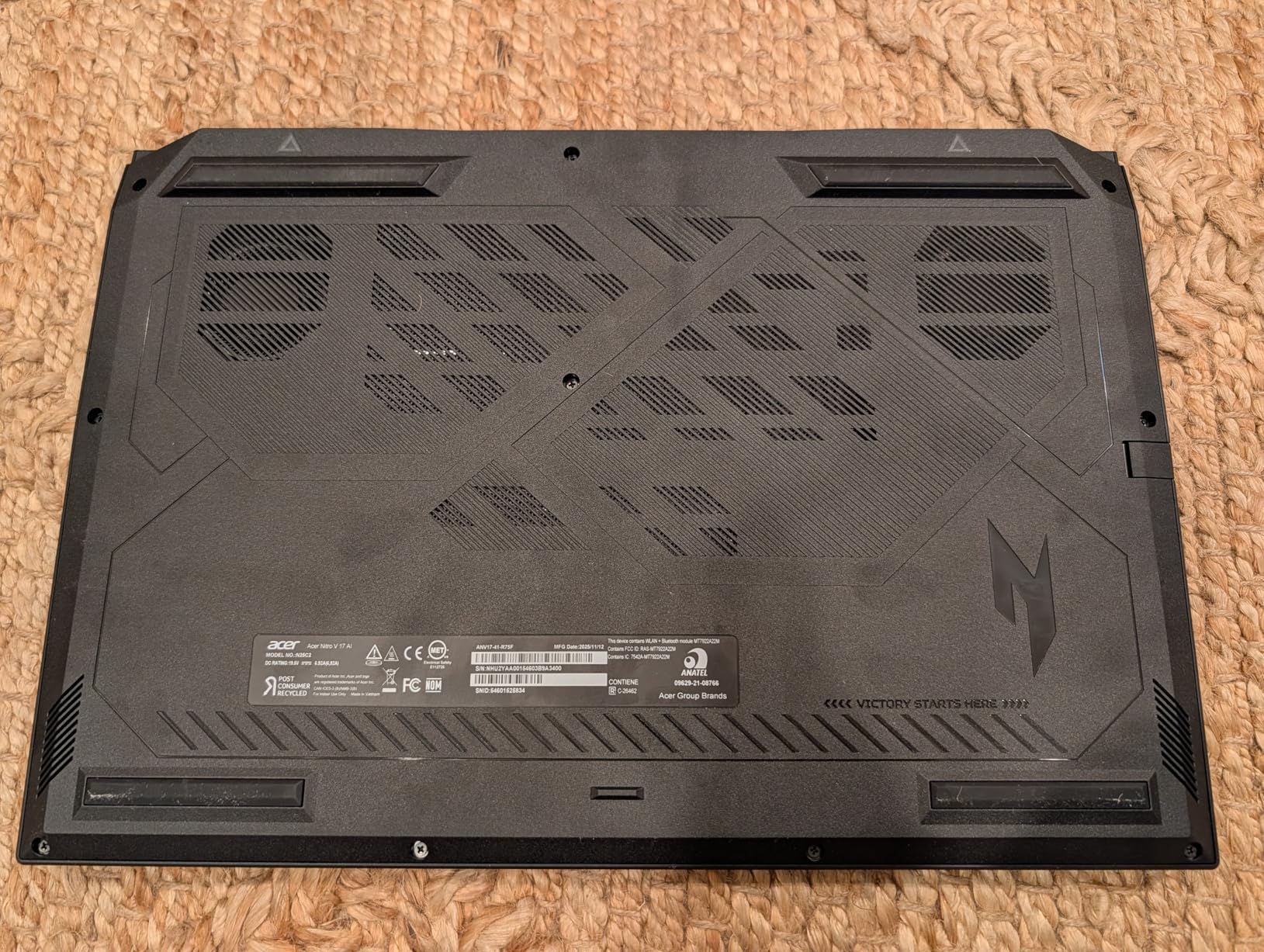 Acer Nitro V 17 AI Gaming Laptop, AMD Ryzen 7 260, NVIDIA GeForce RTX 5070 Laptop GPU (798 AI TOPS), 17.3