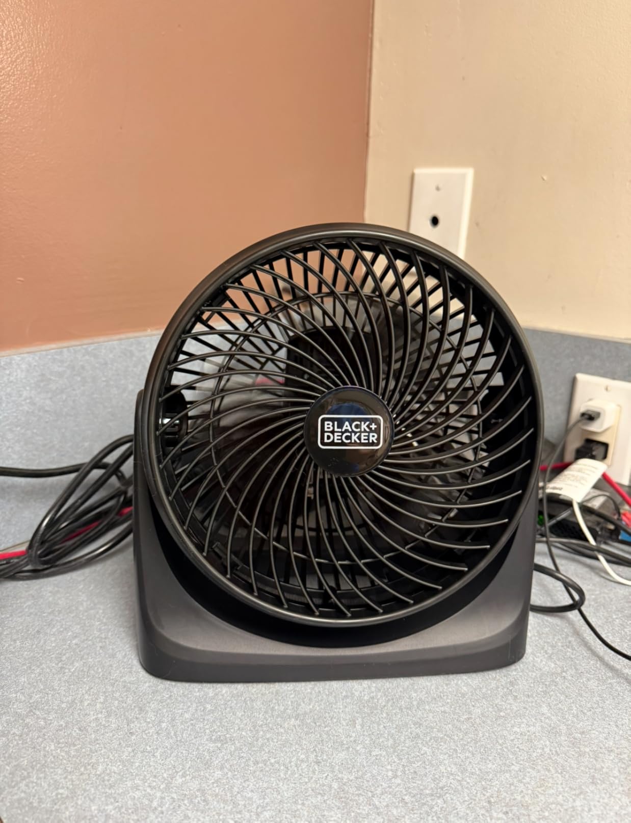 BLACK+DECKER 7-Inch Portable Turbo Fan, 3-Speed Settings, BFTU107W, White customer photo 1