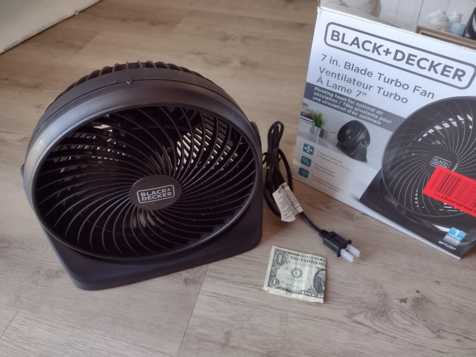 BLACK+DECKER 7-Inch Portable Turbo Fan, 3-Speed Settings, BFTU107W, White customer photo 2