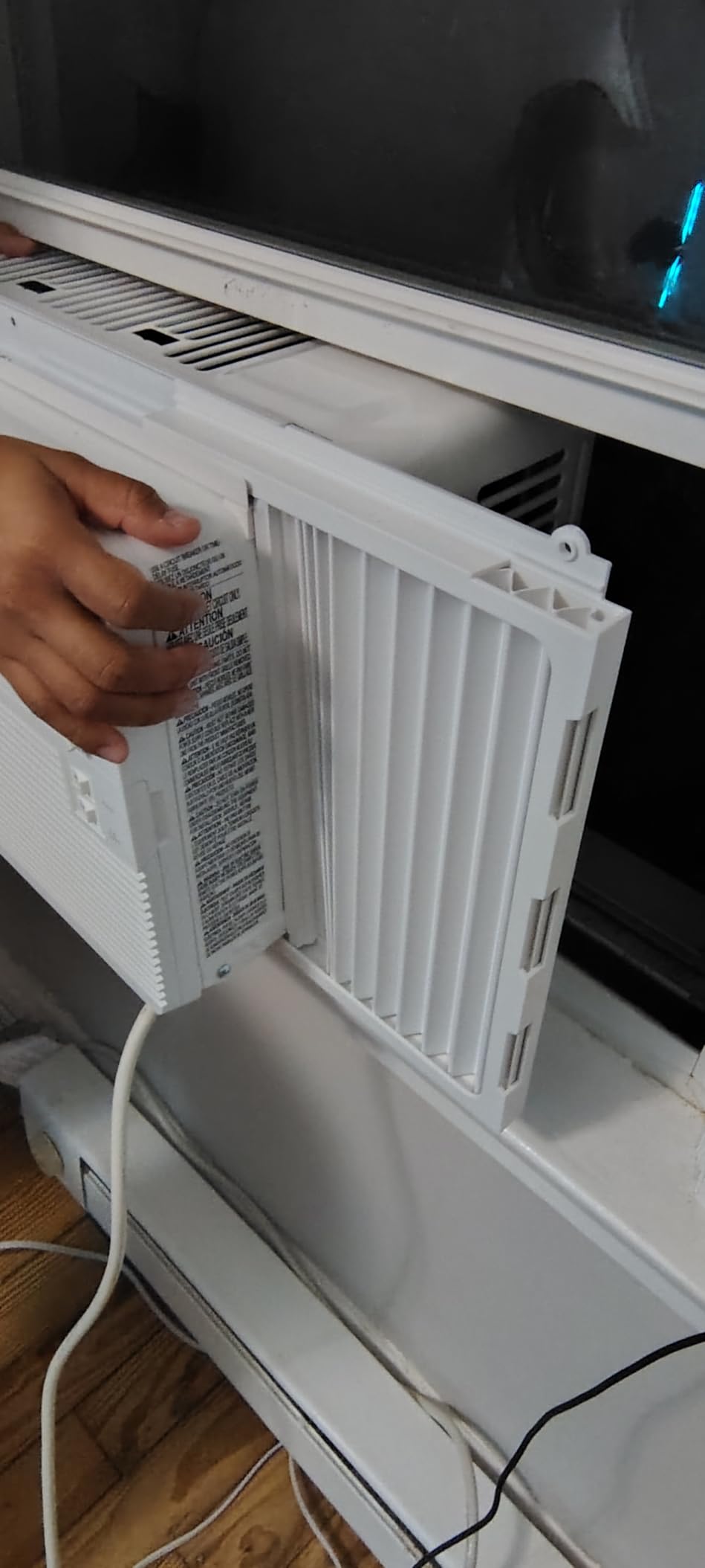 LG 5000 BTU Window Air Conditioner (LW5024X) customer photo 1